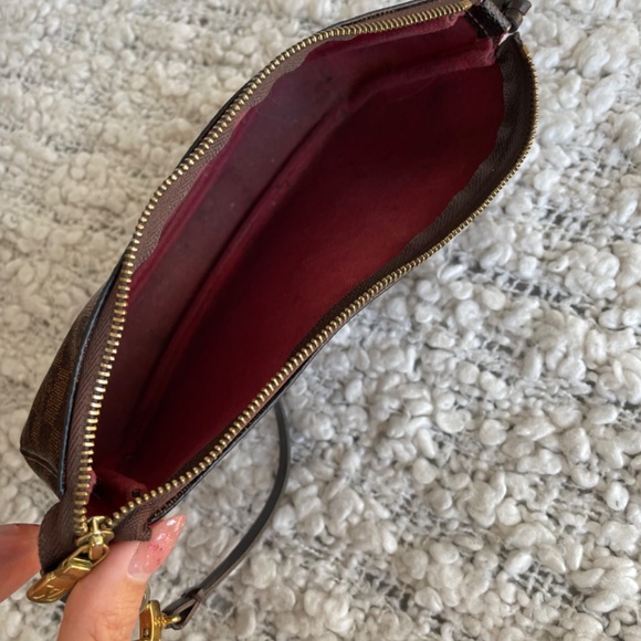 Vintage LV Pochette Accessoires Damier Ebene - Picture 5 of 6